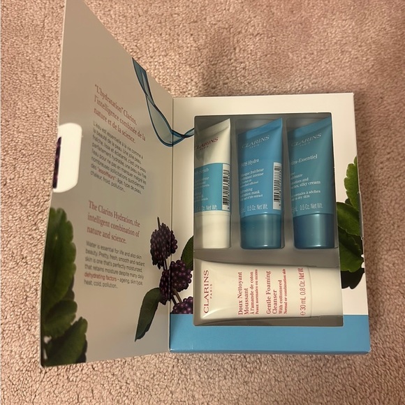 Clarins Hydra-Essentiel Starter Kit | Brand New - Picture 2 of 3
